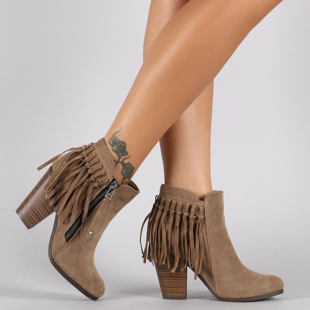 Breckelles Gail Fringe Brown Ankle Boot Western EUC sz 8